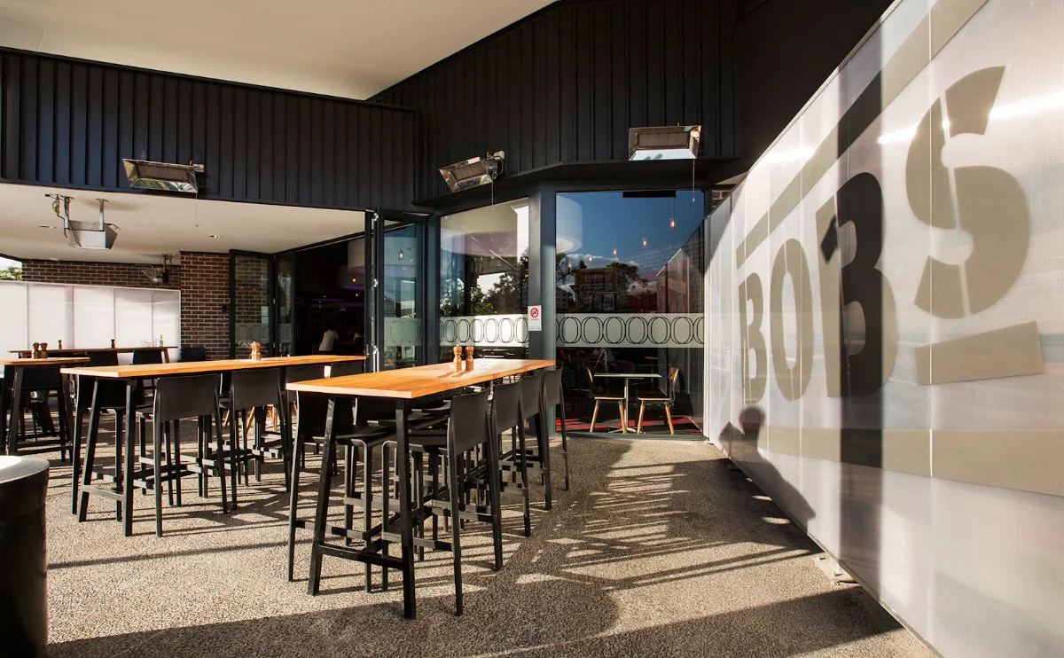 Vibe, Oxley Tavern