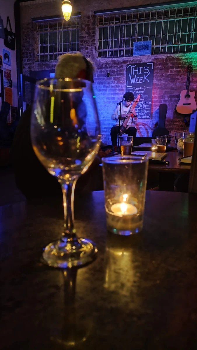 Food & drink, The Thornbury Local