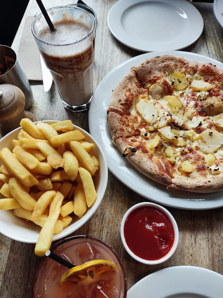 Food & drink, KOUKLA CAFE