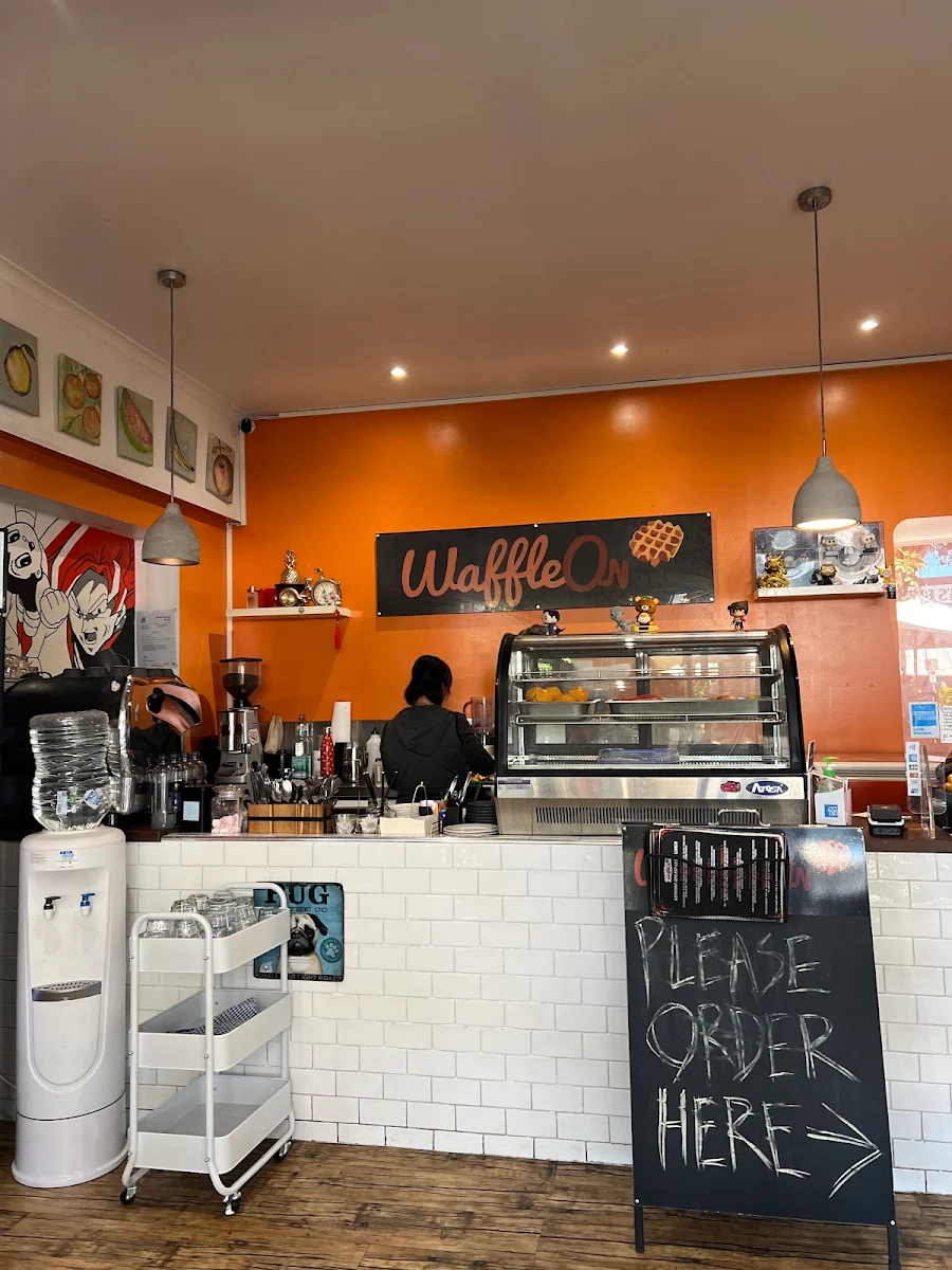 Vibe, Waffle On Cairns