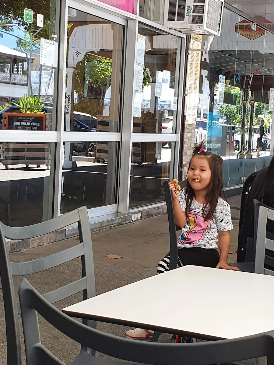 Vibe, Waffle On Cairns
