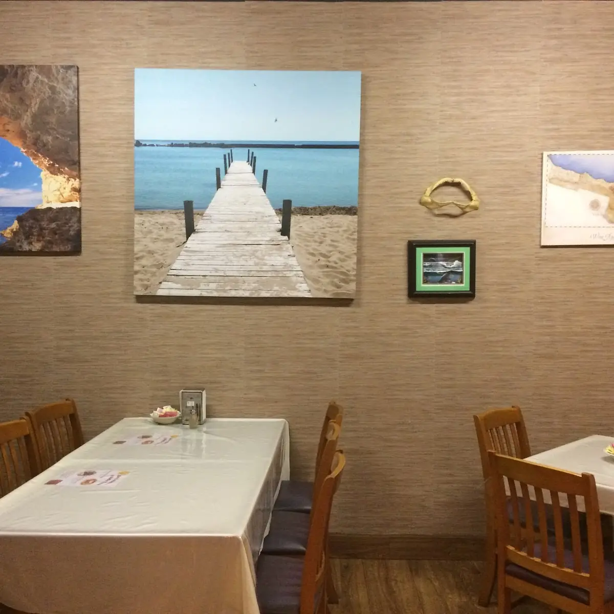 Vibe, Sal's Family Restaurant