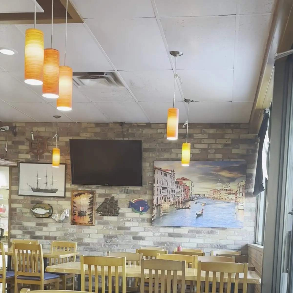 Vibe, Sal's Family Restaurant