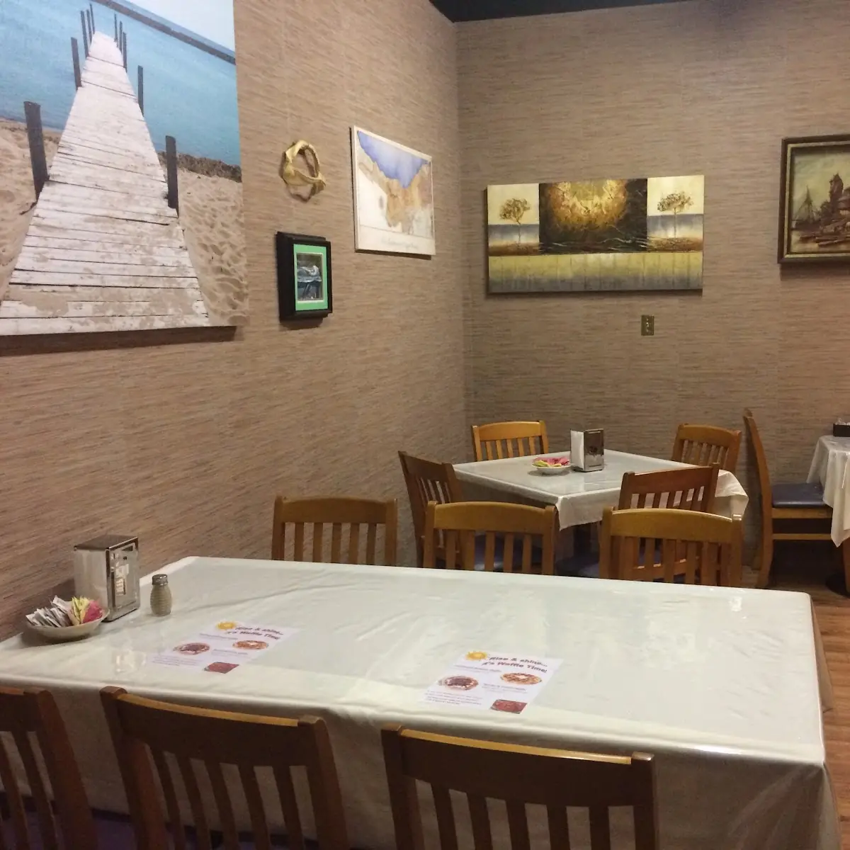 Vibe, Sal's Family Restaurant