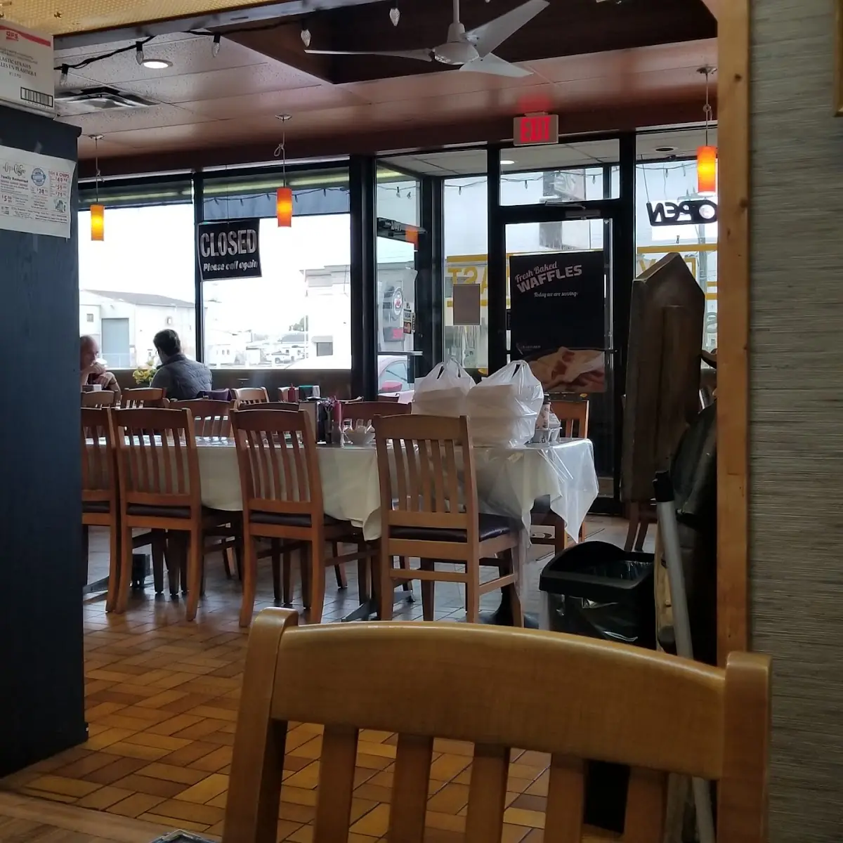 Vibe, Sal's Family Restaurant