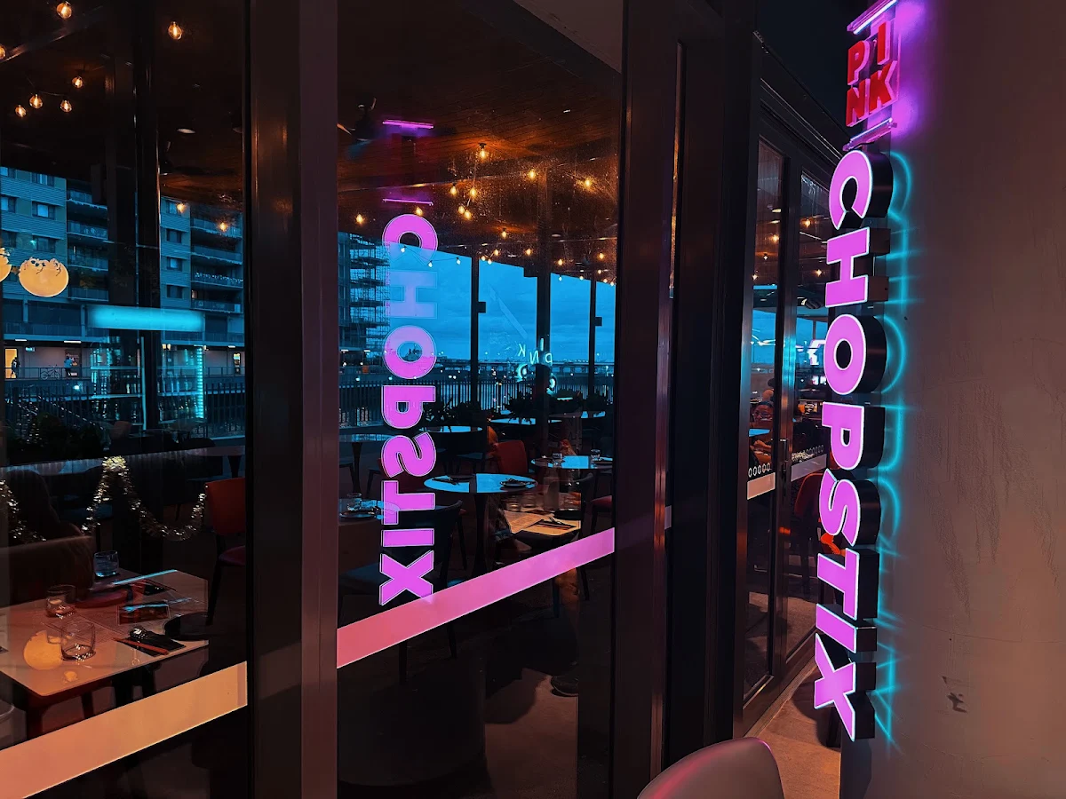 Vibe, Pink Chopstix