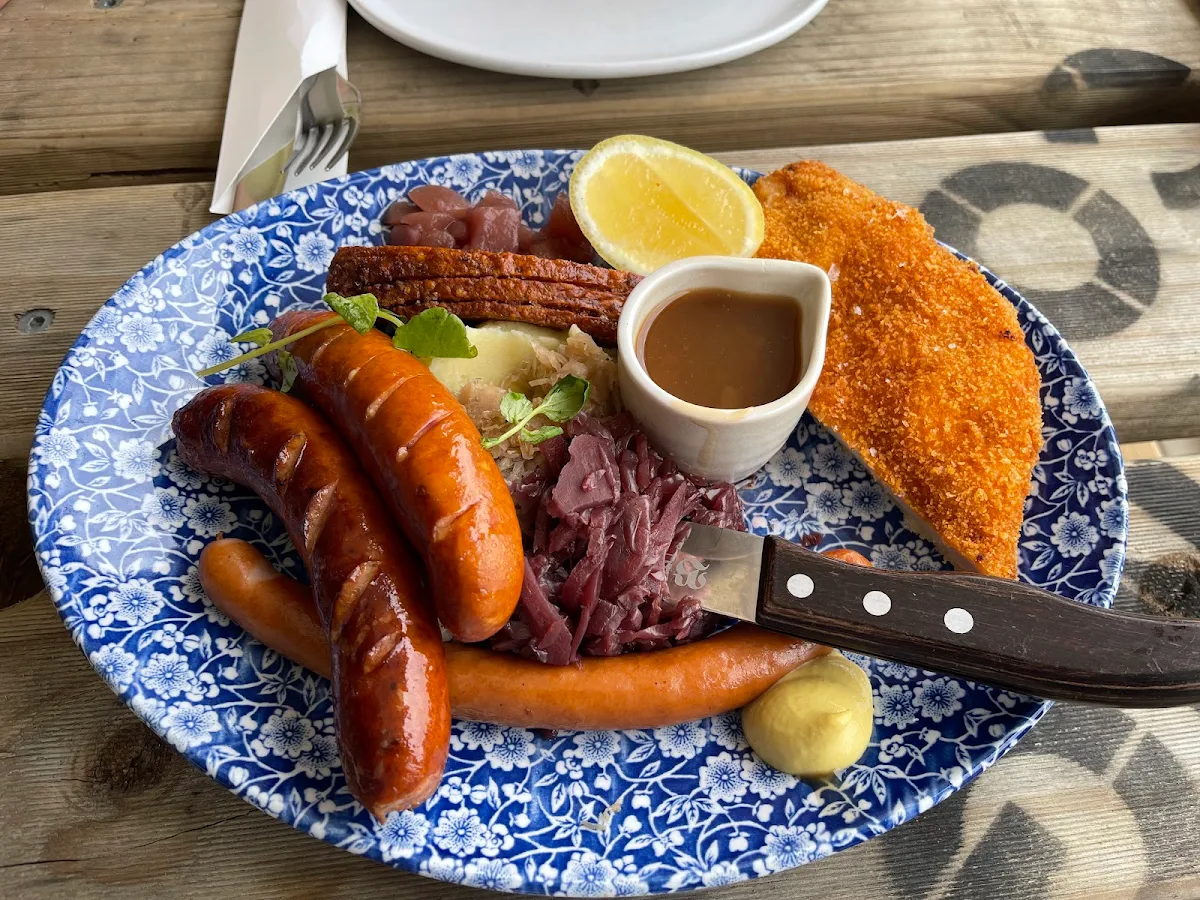 Food & drink, Winghaus Entertainment Quarter