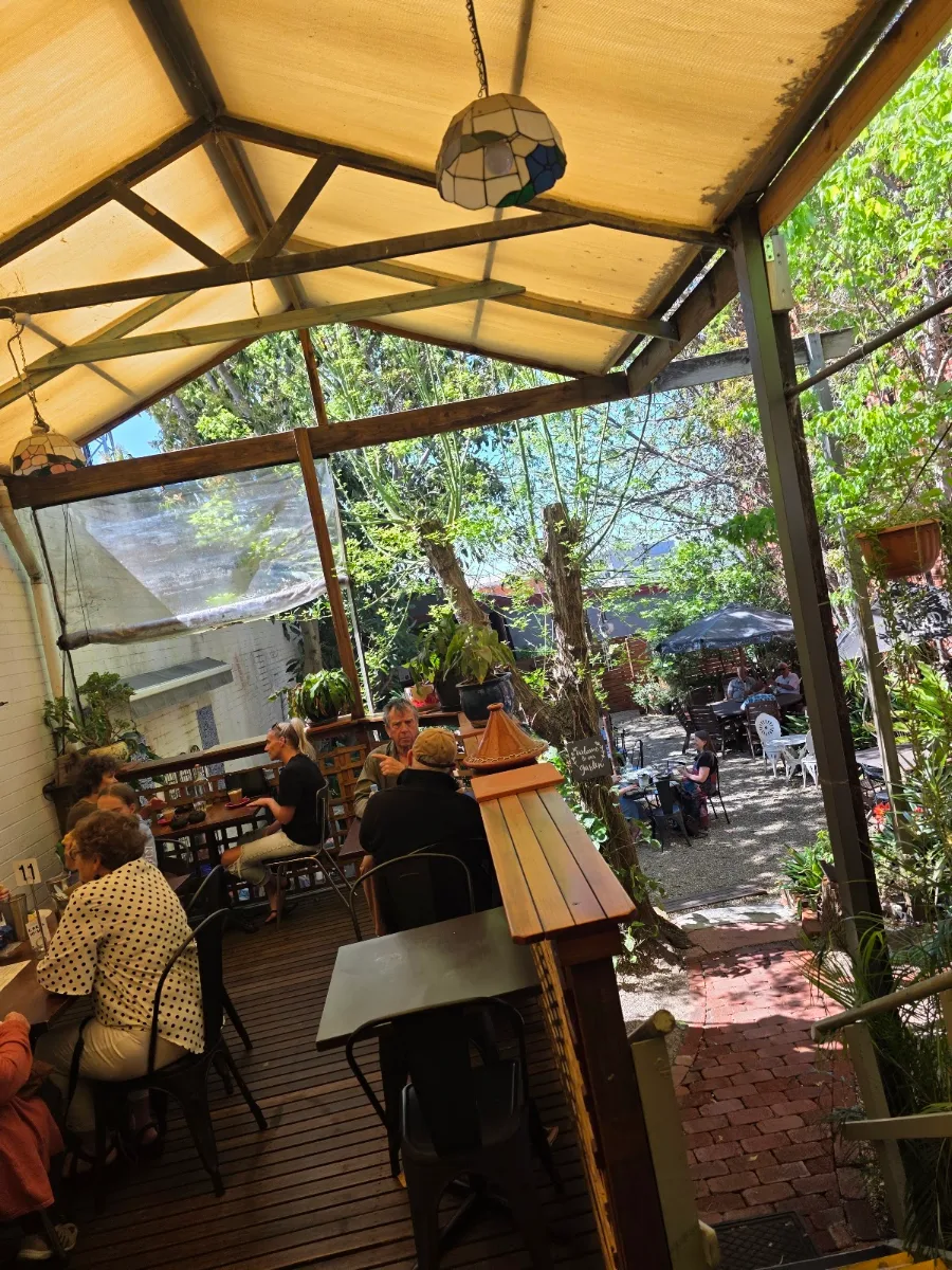 Vibe, The Tea Club Cafe