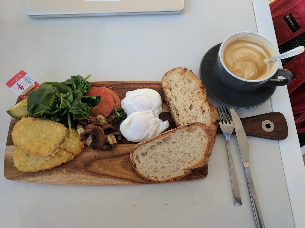 Food & drink, Le Pavilion Cafe