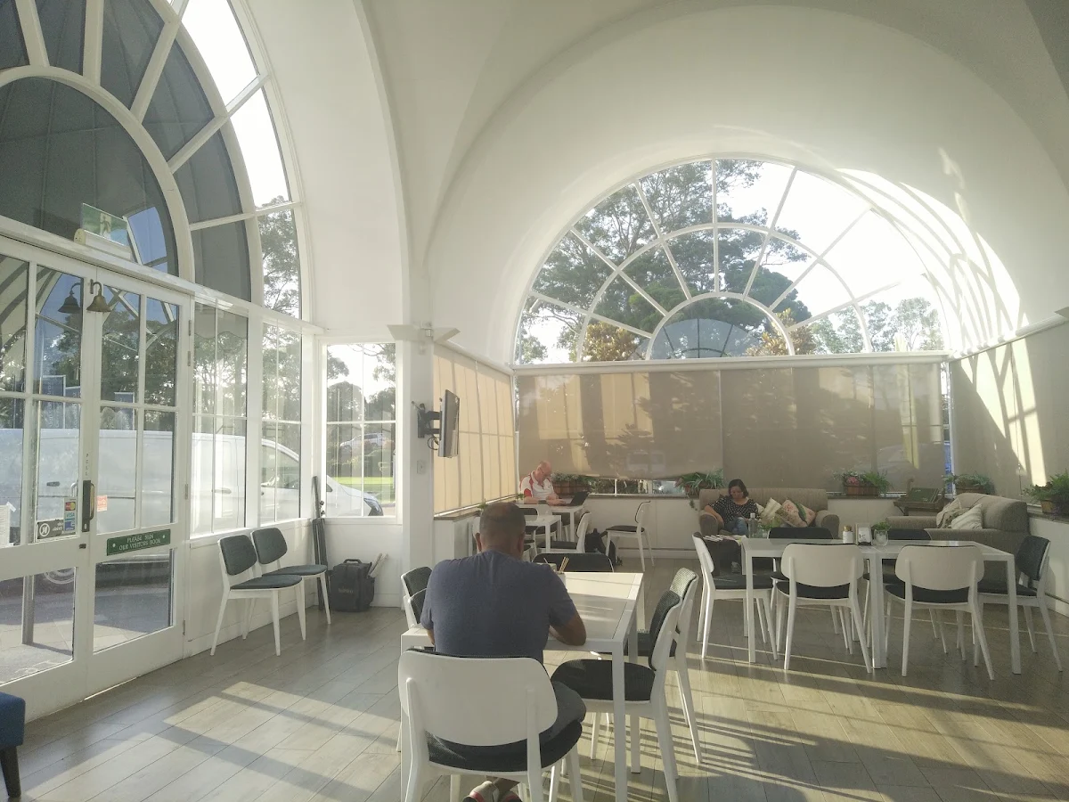 Vibe, Le Pavilion Cafe