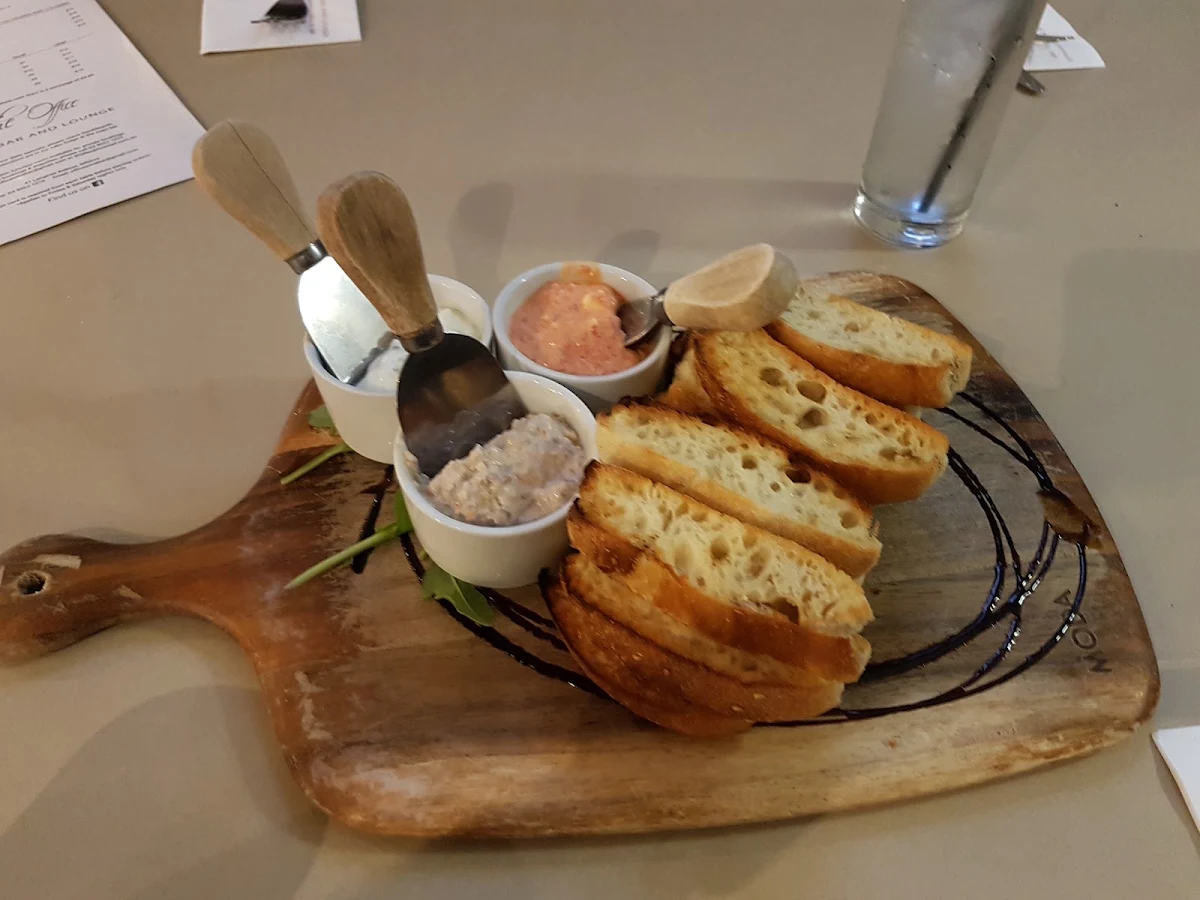 Food & drink, The Office Wine Bar & Lounge