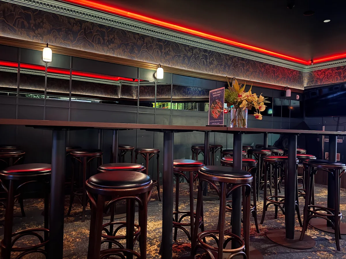 Vibe, M Bar
