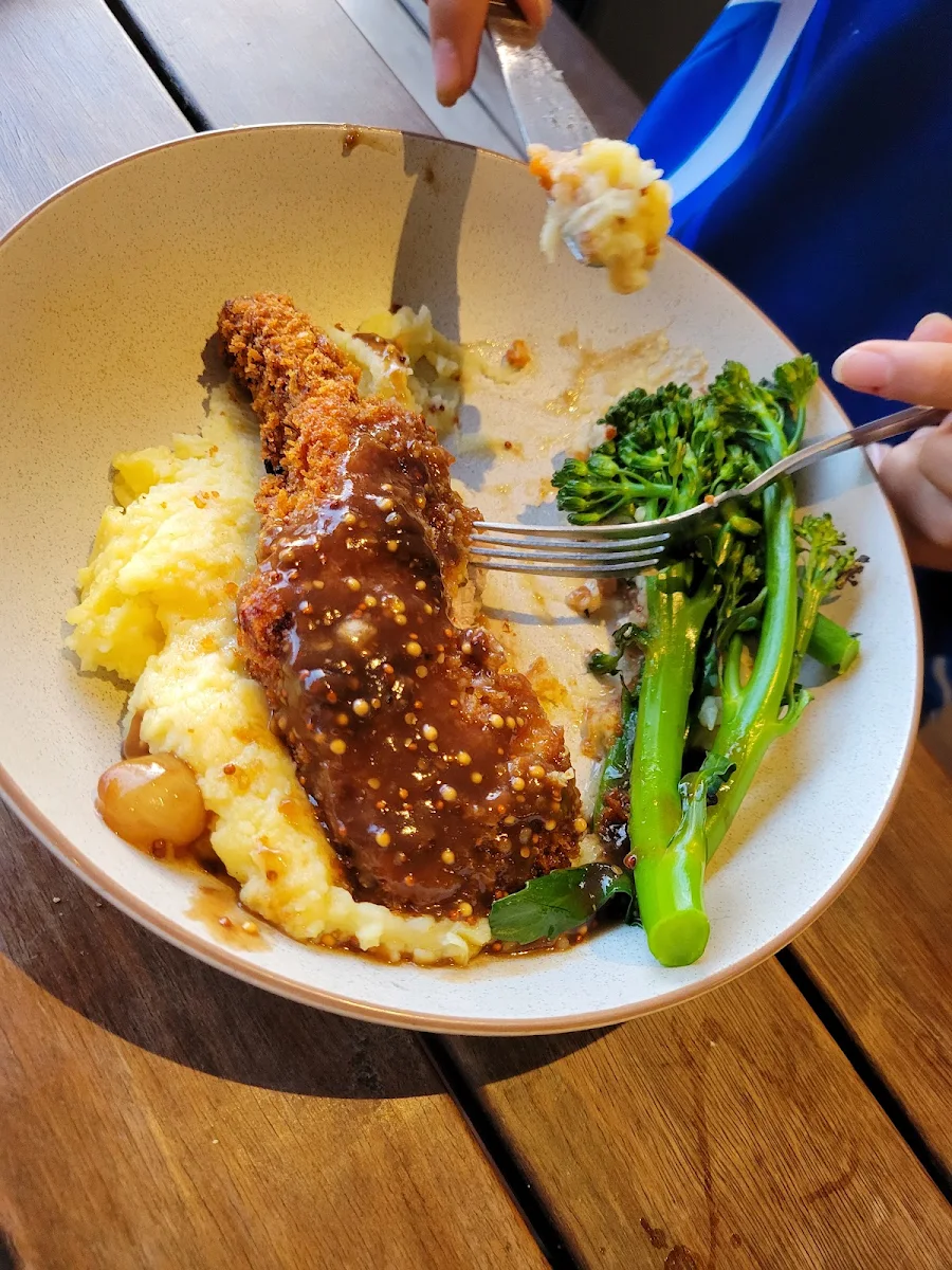 Food & drink, The Verandah