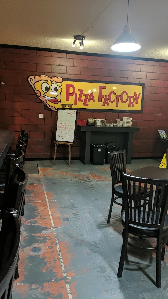 Vibe, Pizza Factory