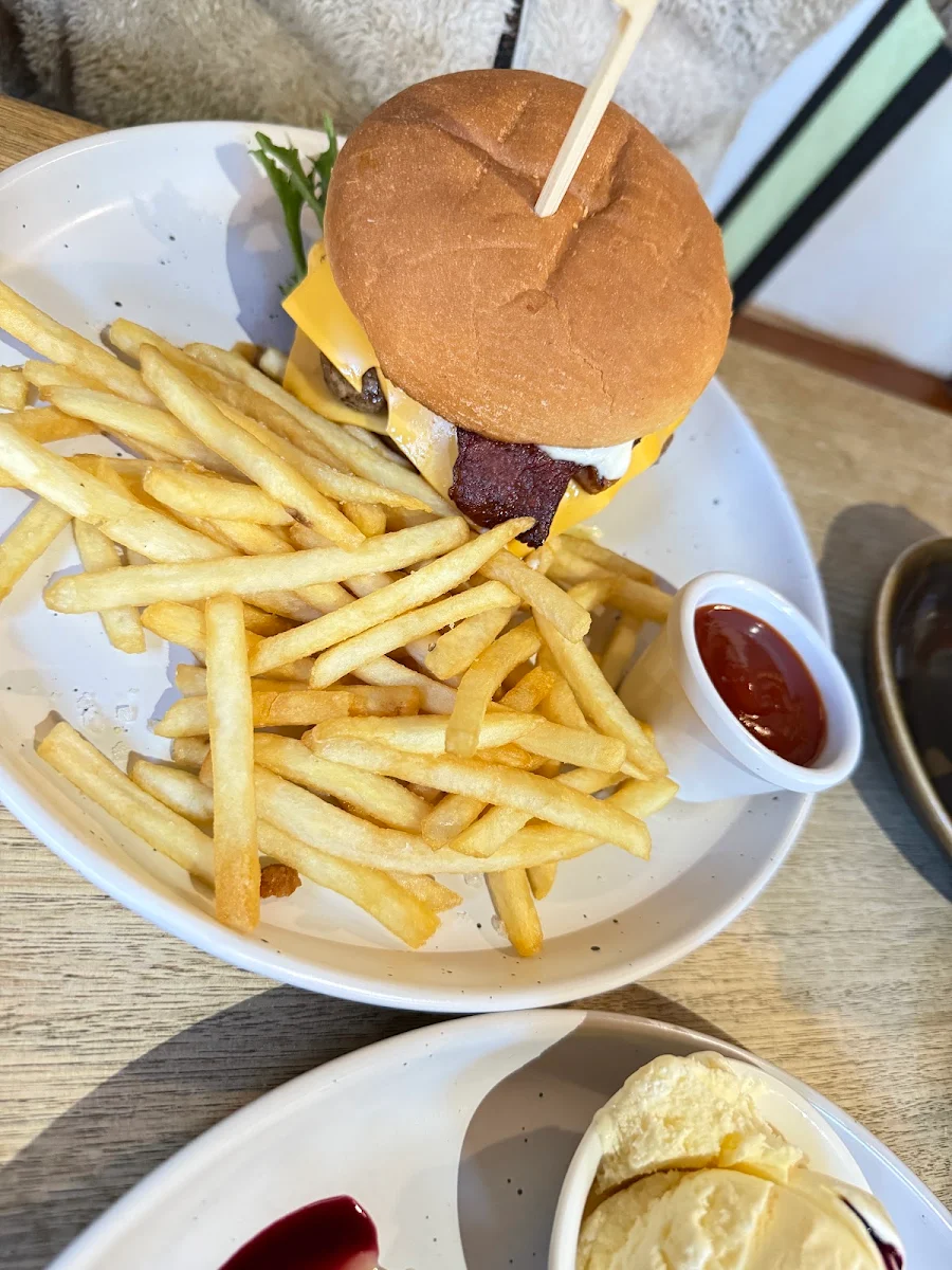 Food & drink, Secret Serenity Café