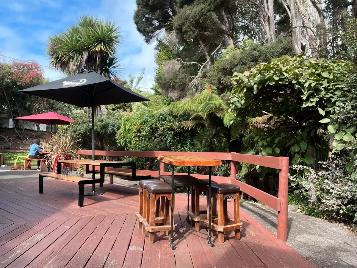 Vibe, Secret Serenity Café