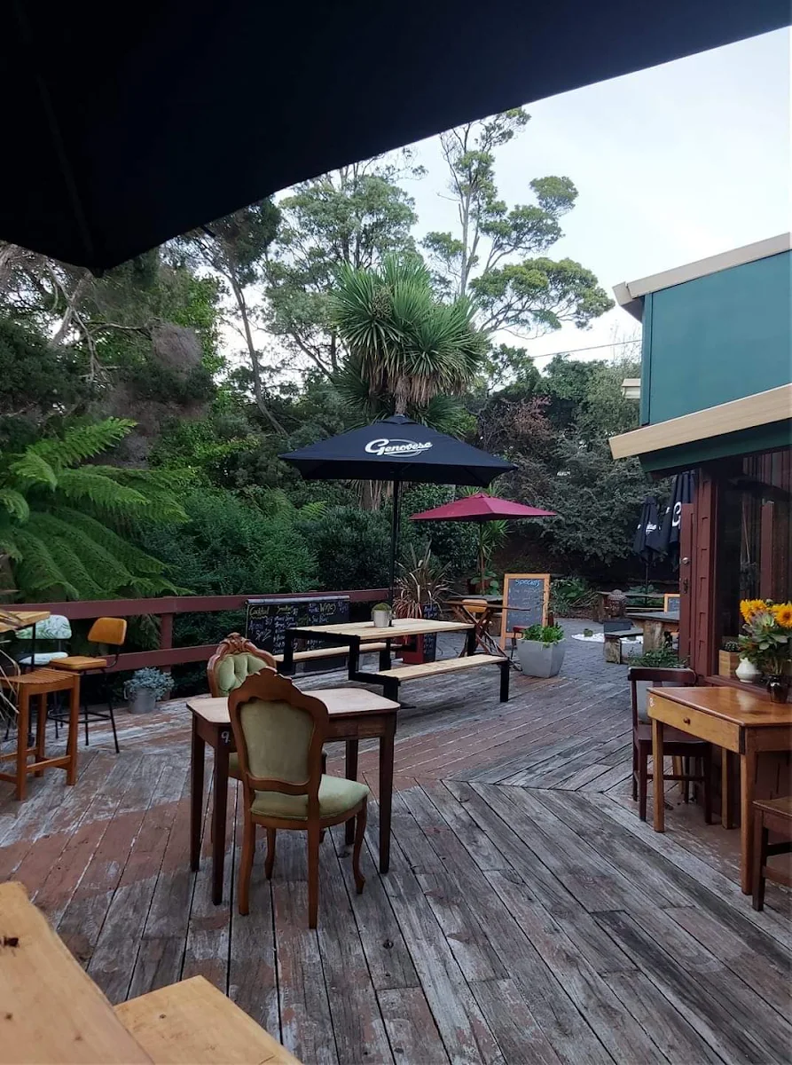 Vibe, Secret Serenity Café