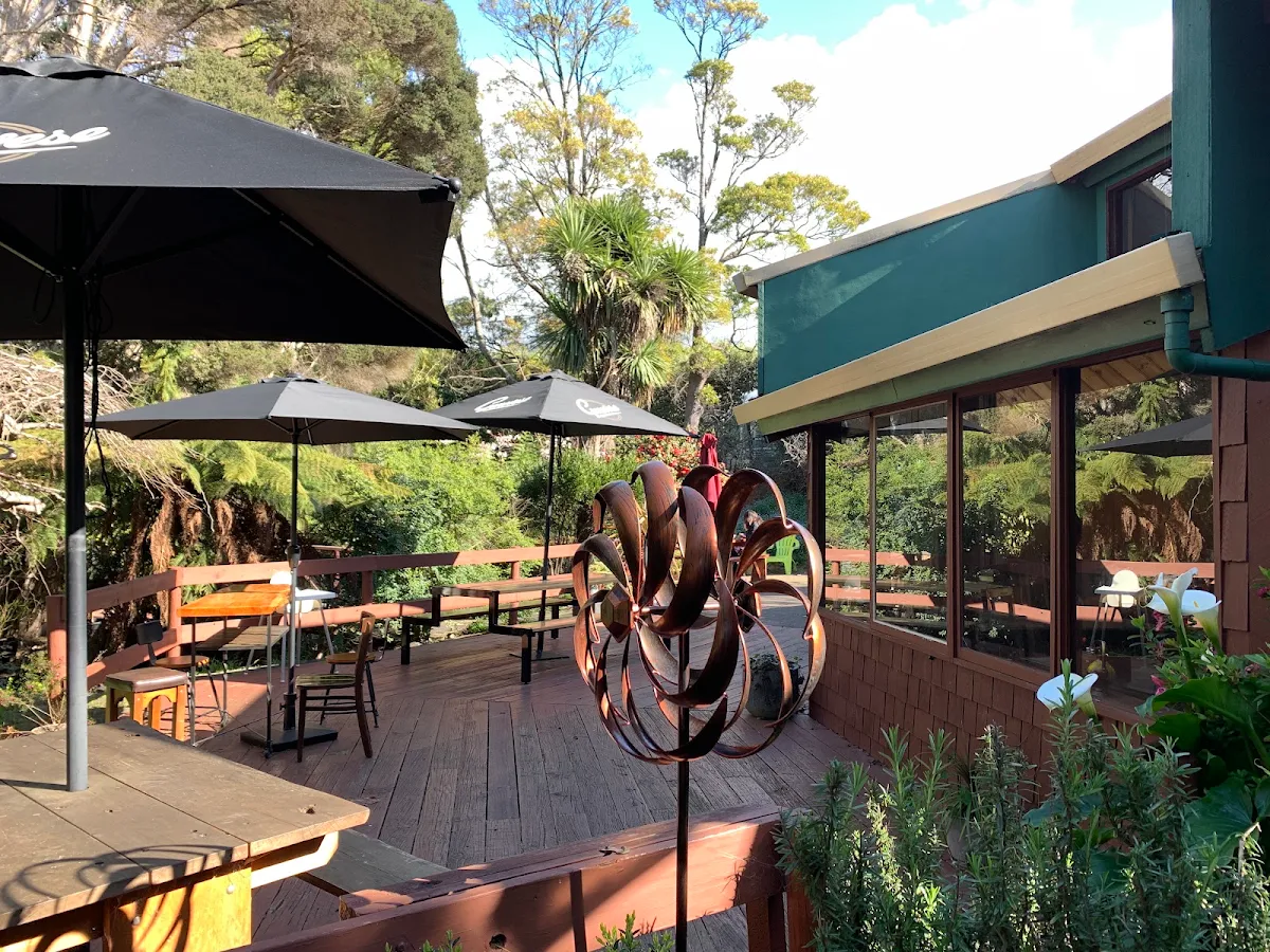 Vibe, Secret Serenity Café