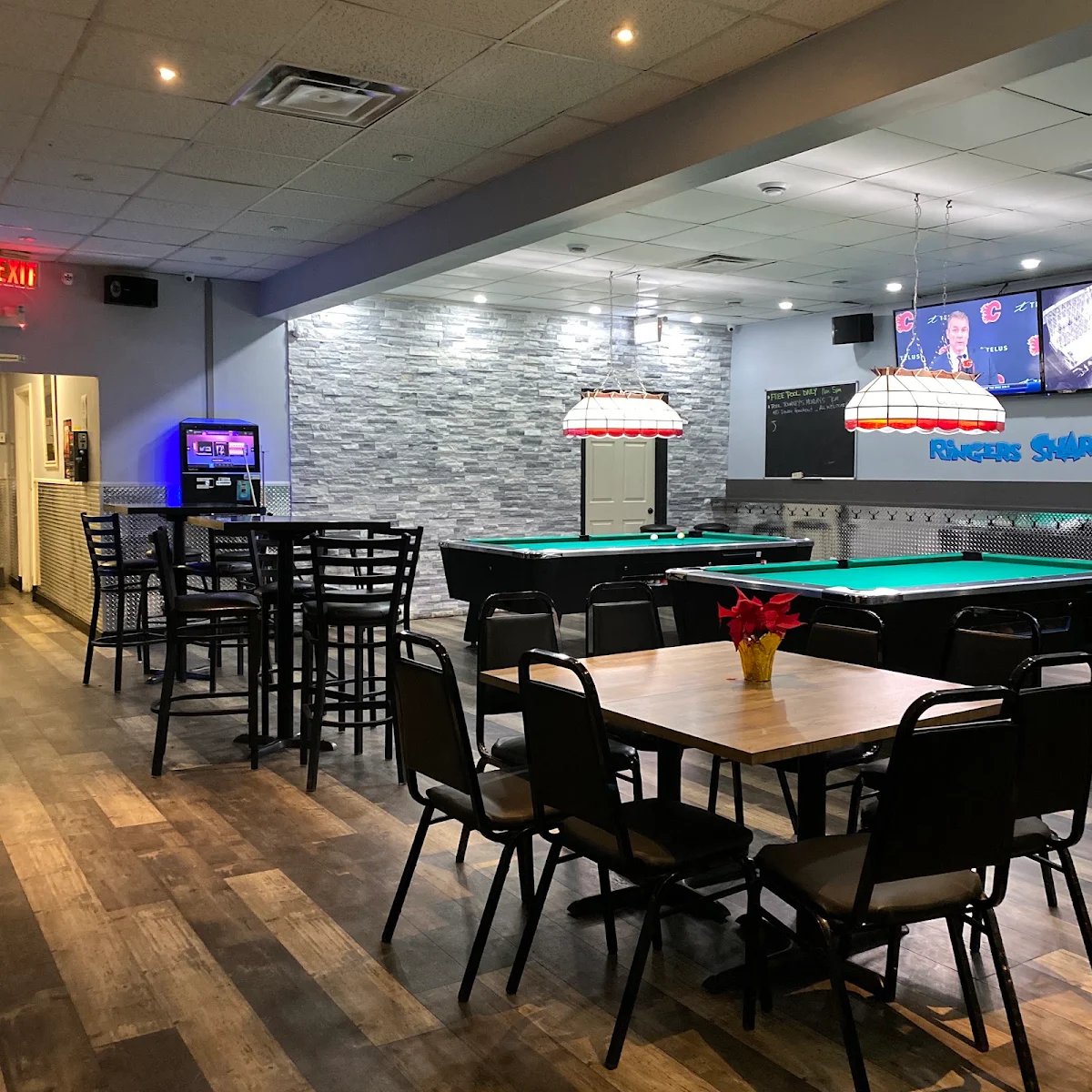 Vibe, Tracie's Place Restaurant and Karaoke