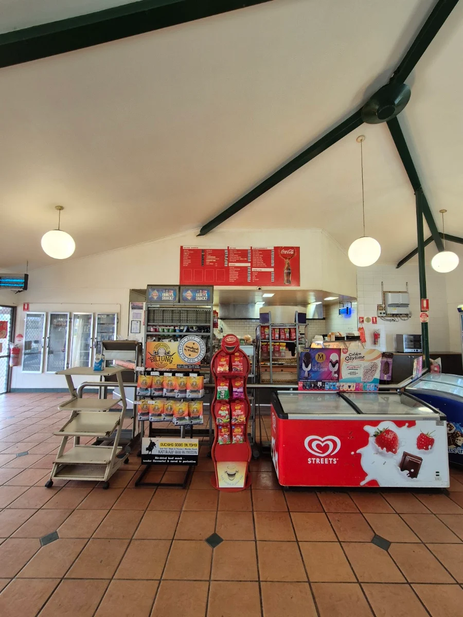 Vibe, Hyway Deli