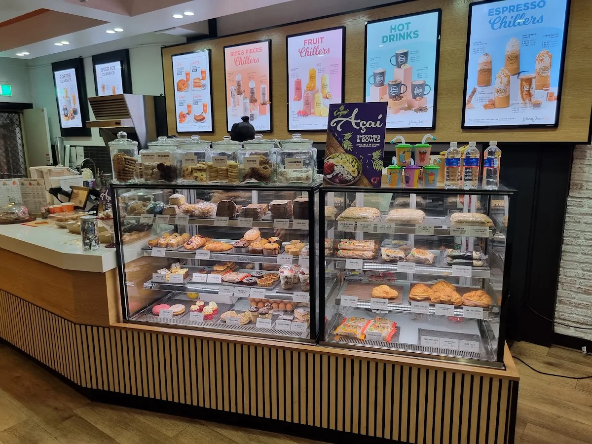 Vibe, Gloria Jean's Padstow