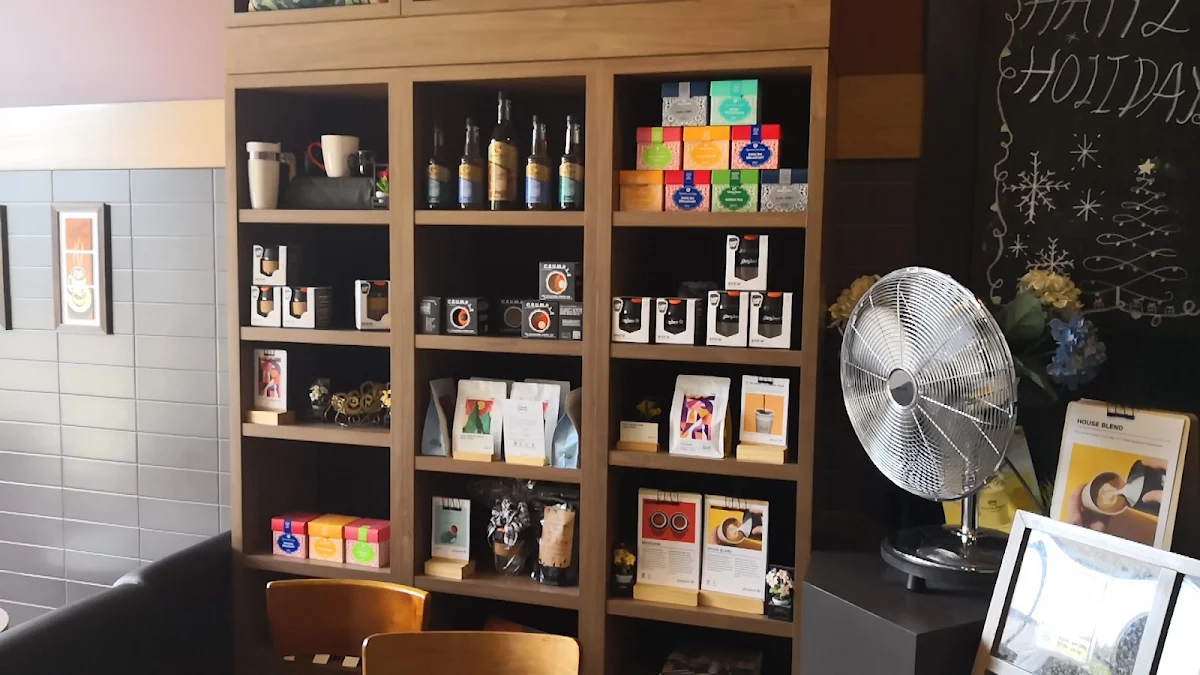 Vibe, Gloria Jean's Padstow
