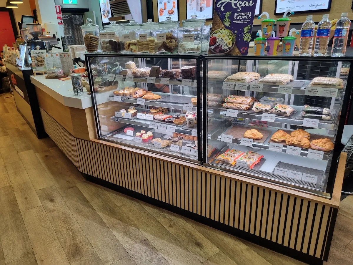 Vibe, Gloria Jean's Padstow