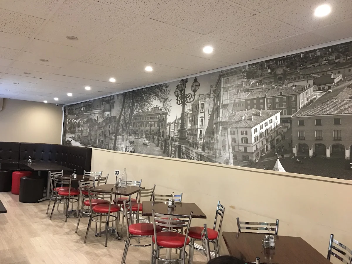 Vibe, Hanson Pizza Bar