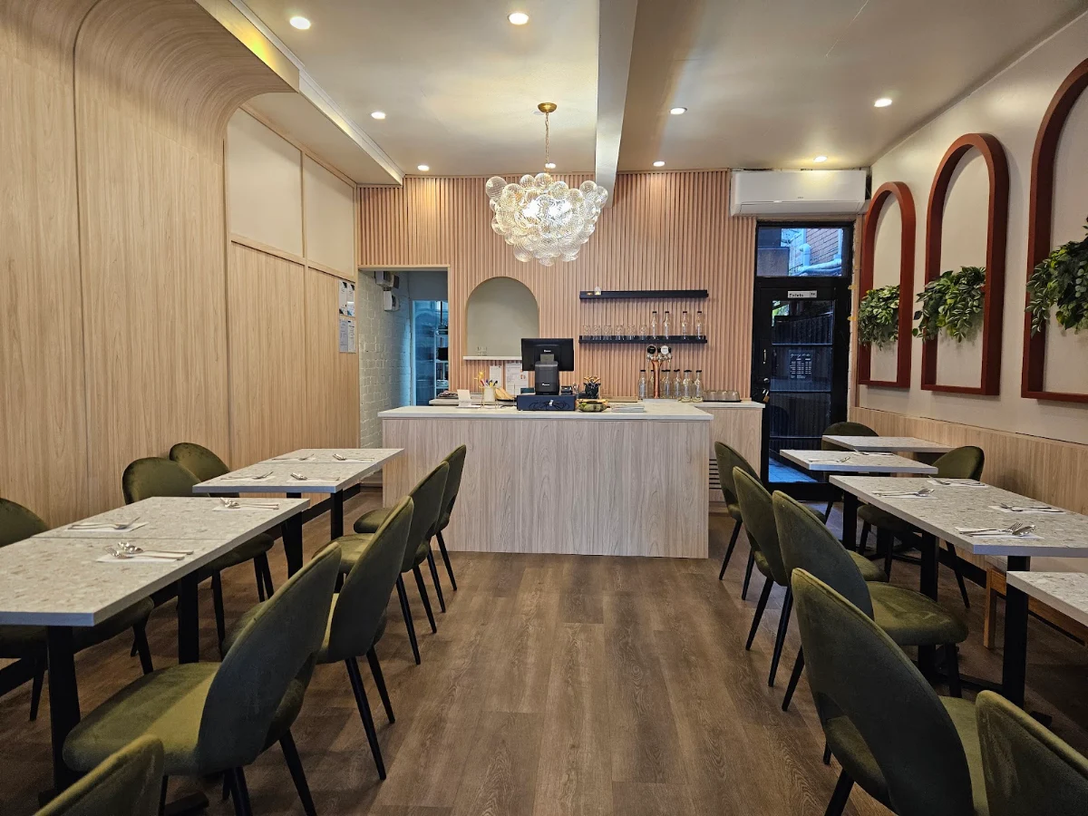Vibe, Be Mon's Northern Thai Cuisine