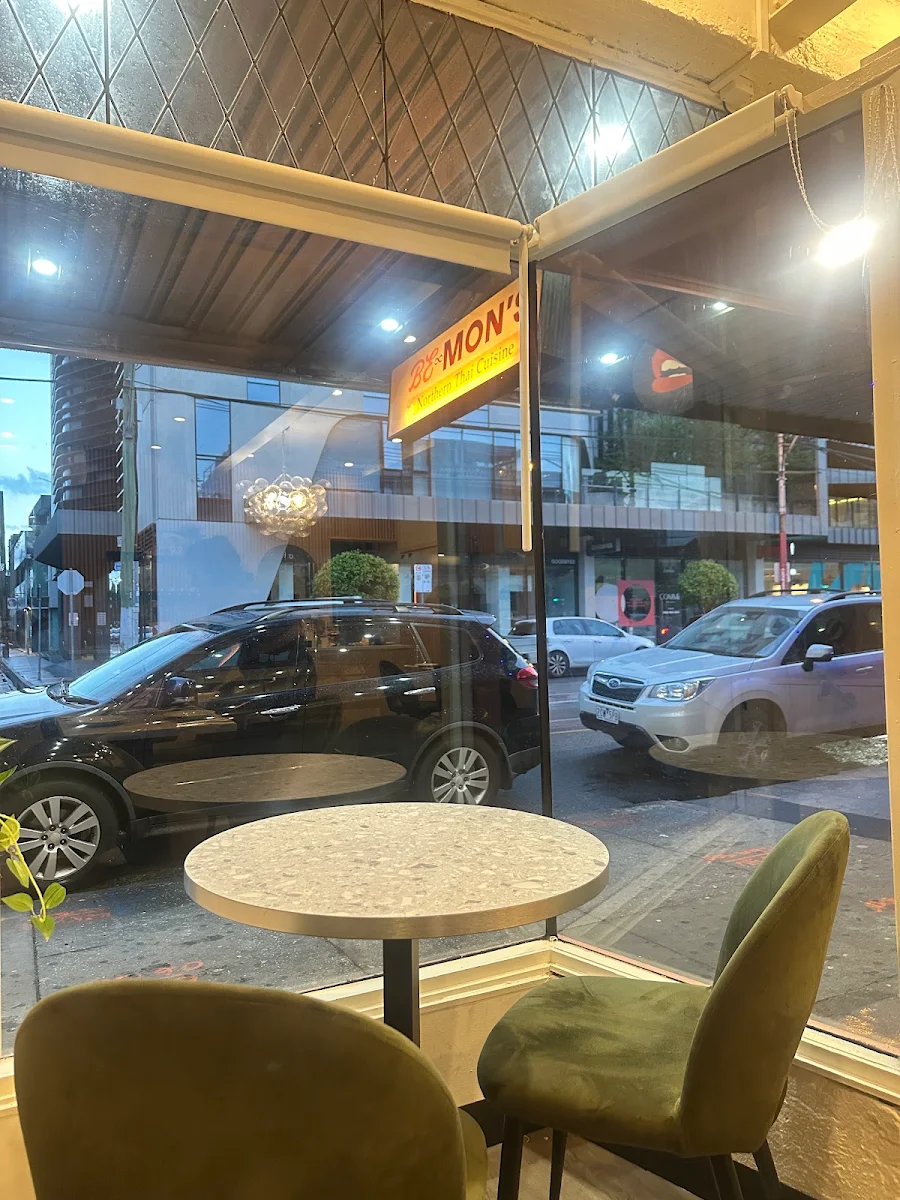 Vibe, Be Mon's Northern Thai Cuisine