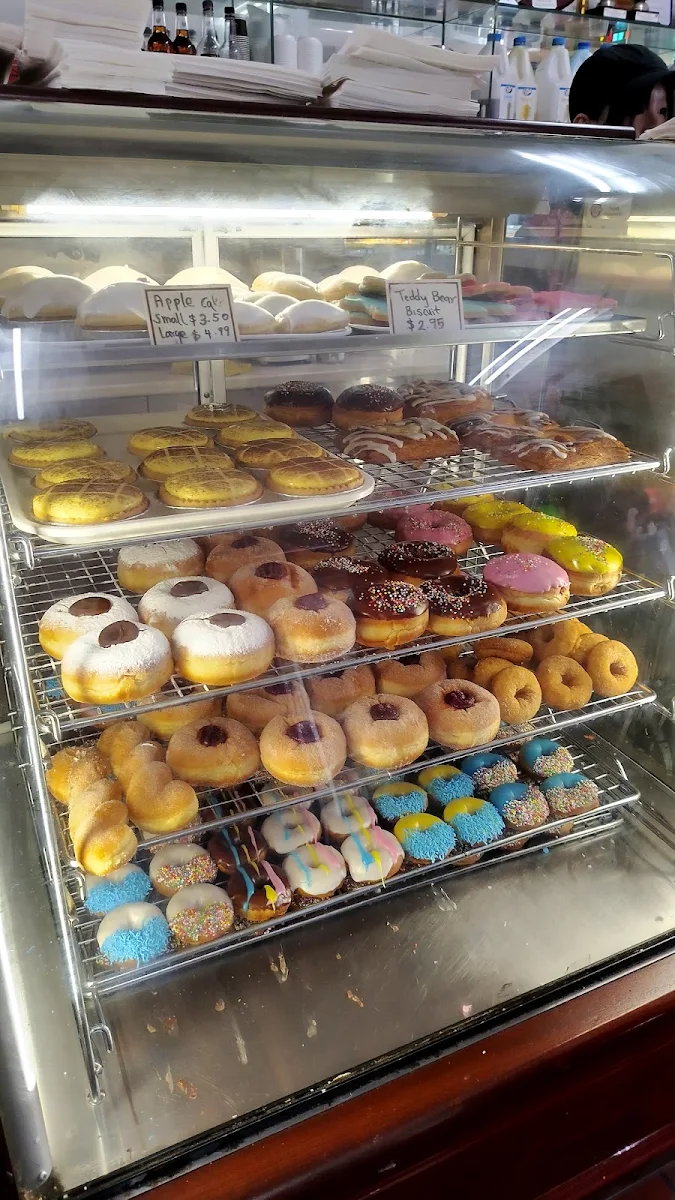 Vibe, Buddy Bakery