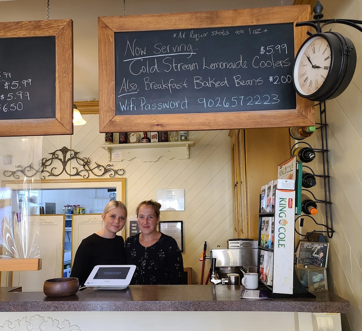 Vibe, Chowder House on Main