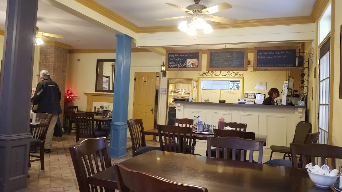 Vibe, Chowder House on Main