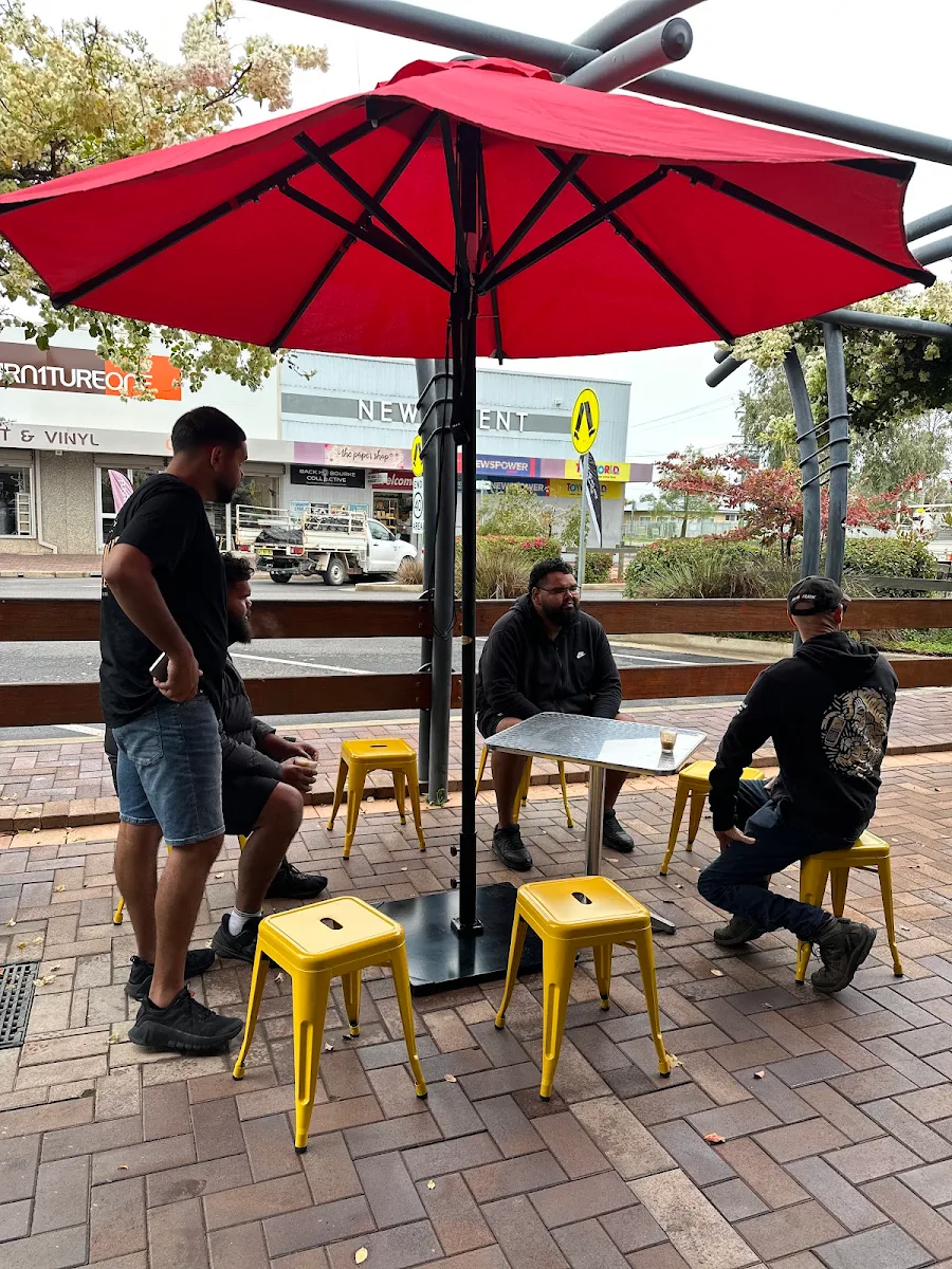 Vibe, Yellowbelly Cafe