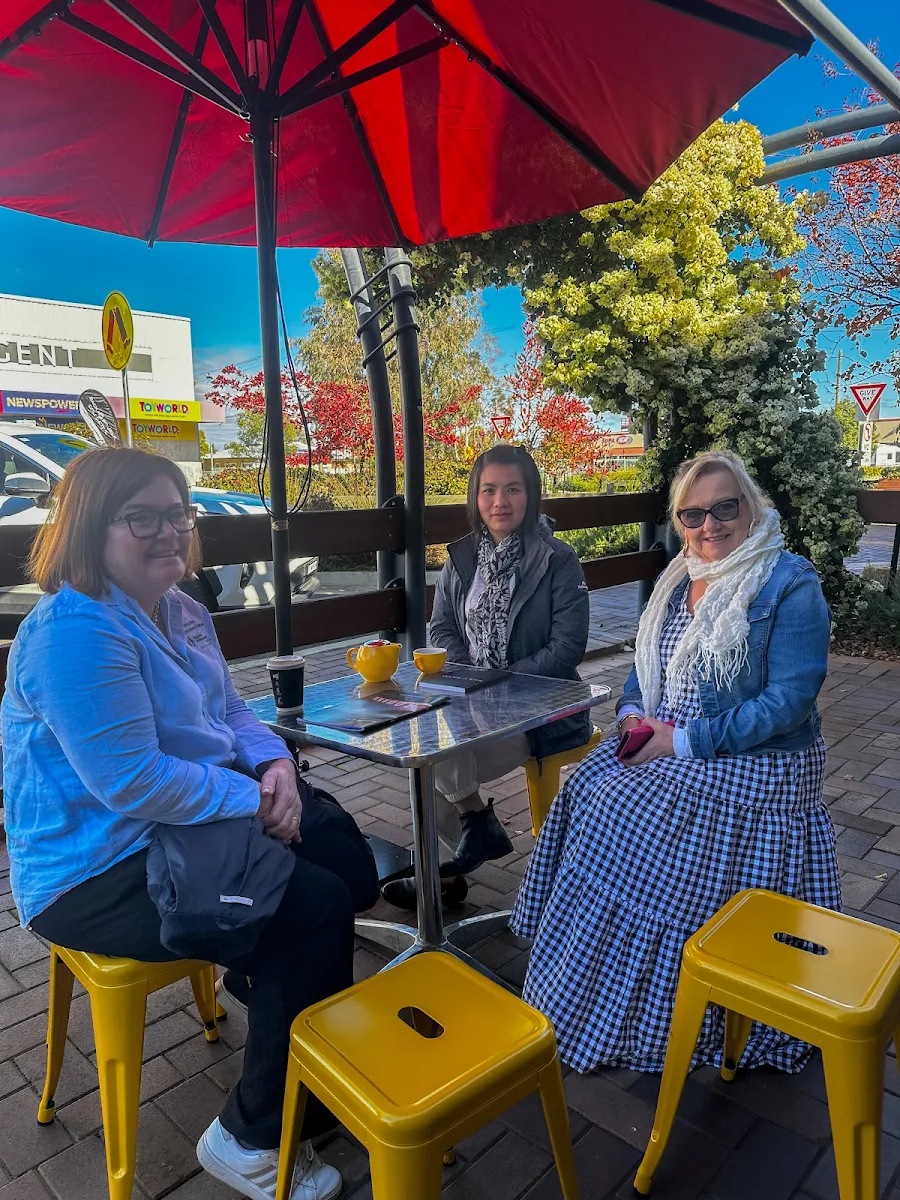 Vibe, Yellowbelly Cafe