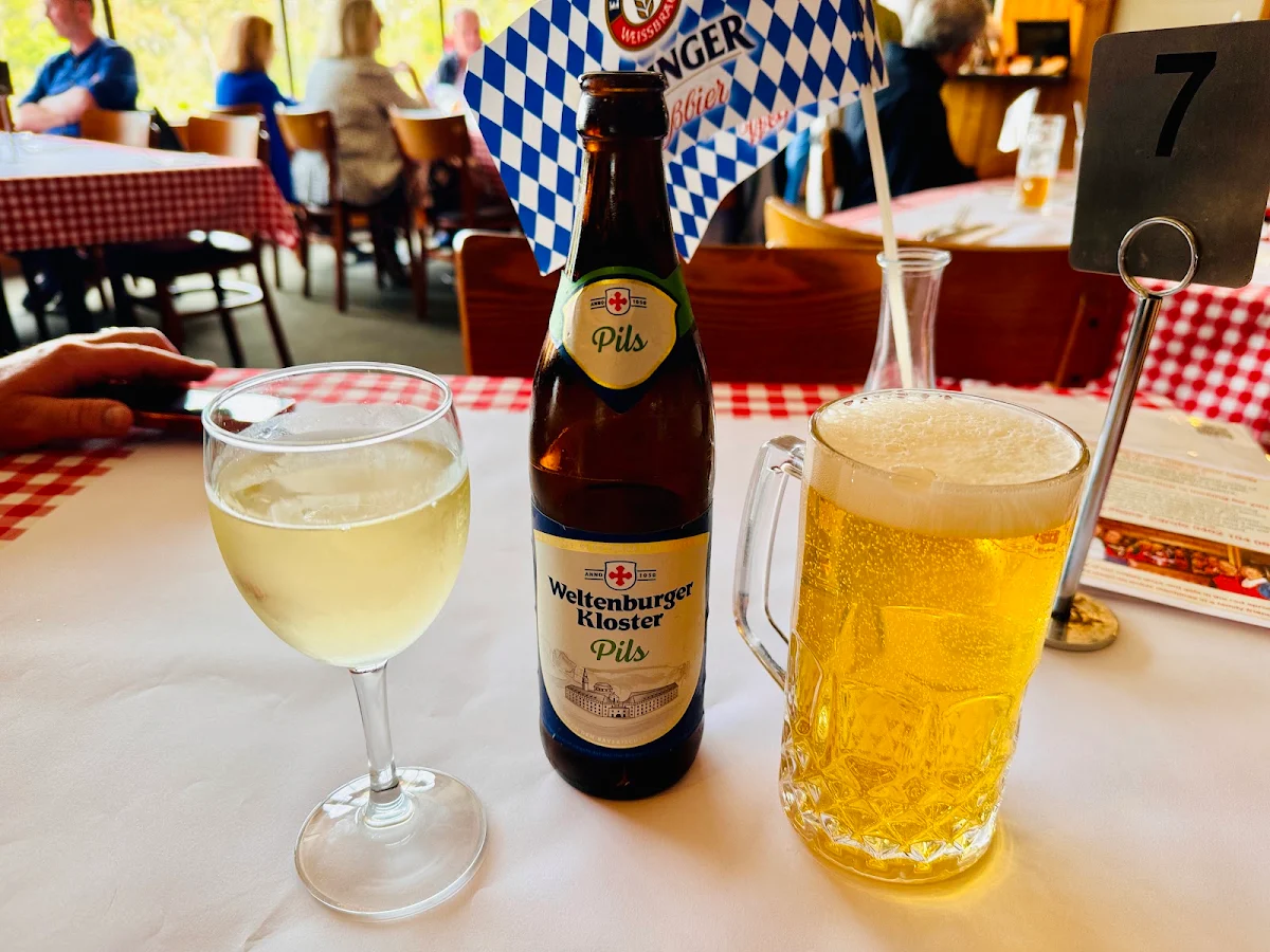 Food & drink, Austrian Club Restaurant