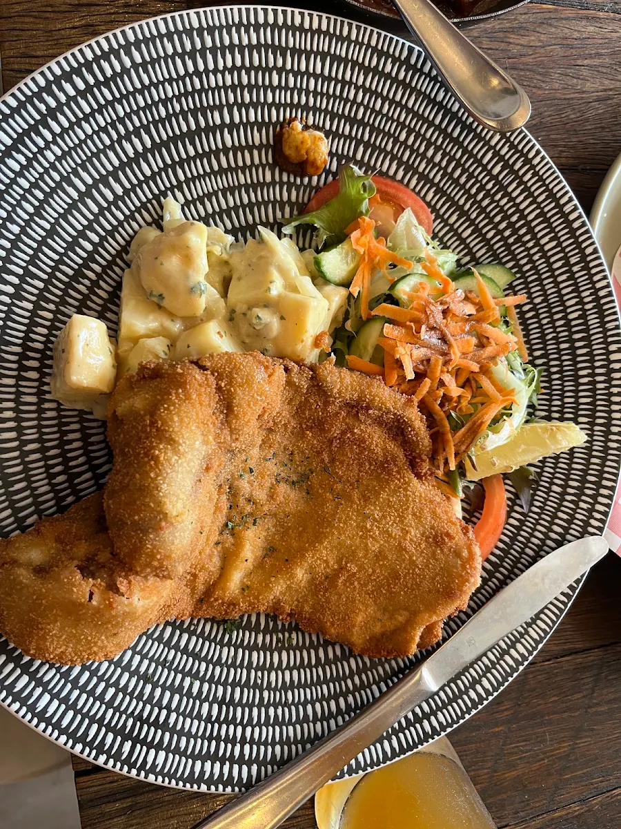 Food & drink, Austrian Club Restaurant