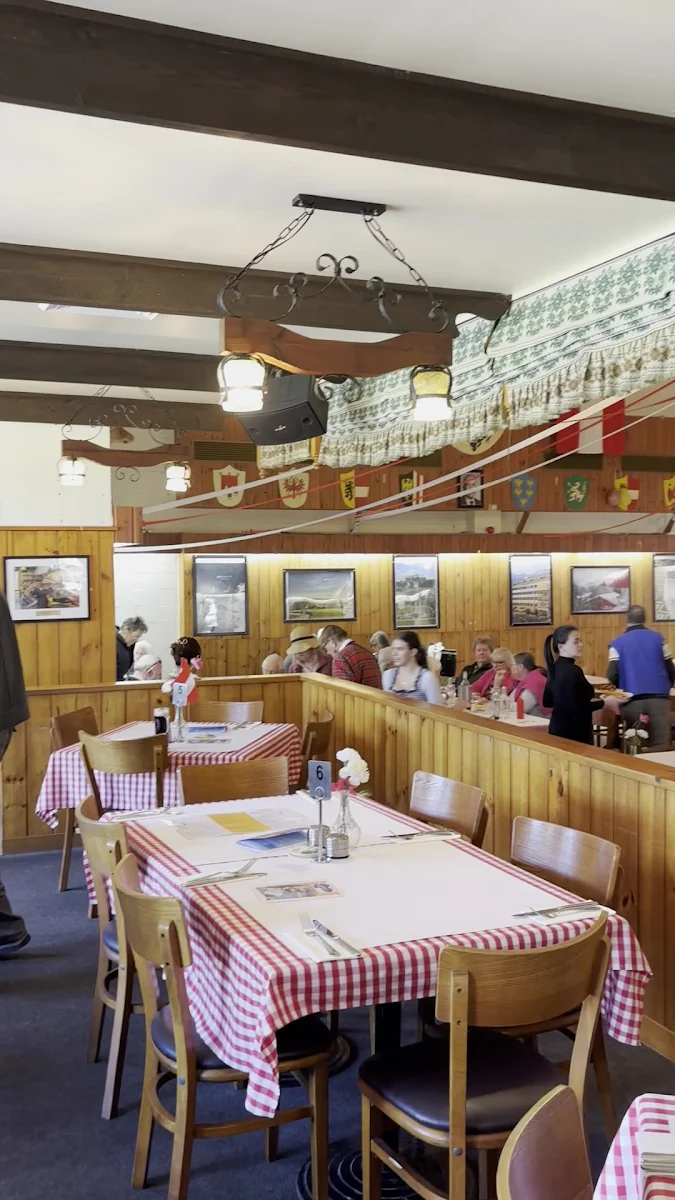 Vibe, Austrian Club Restaurant
