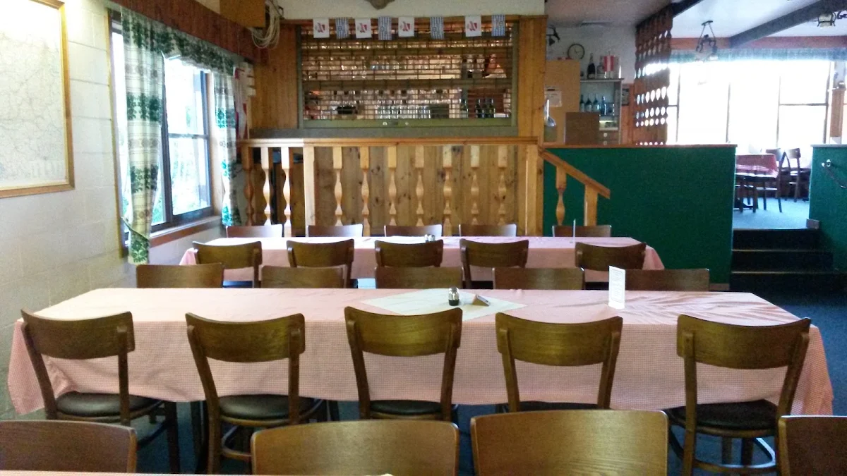 Vibe, Austrian Club Restaurant