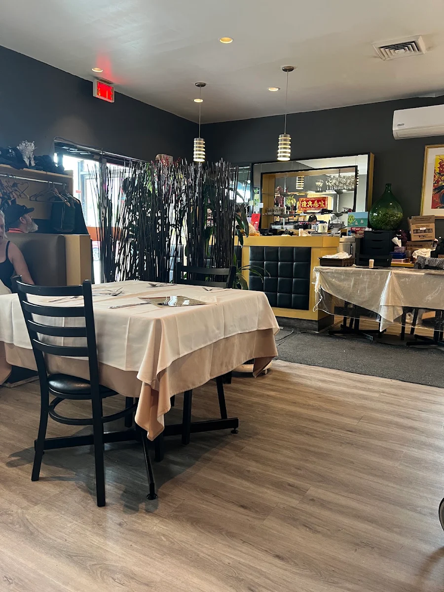 Vibe, Restaurant Shing Kee