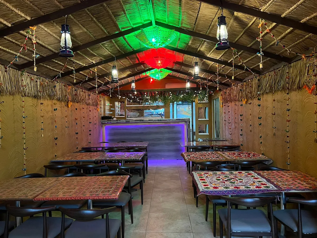 Vibe, Royal Indian Hut