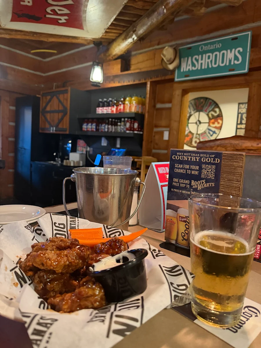 Food & drink, Montana’s BBQ & Bar