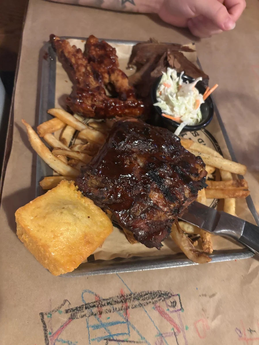 Food & drink, Montana’s BBQ & Bar