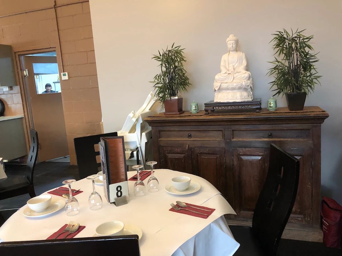 Vibe, L'il Buddha Asian Cuisine