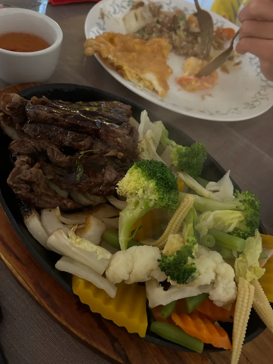 Food & drink, Thai Tanee Yeppoon