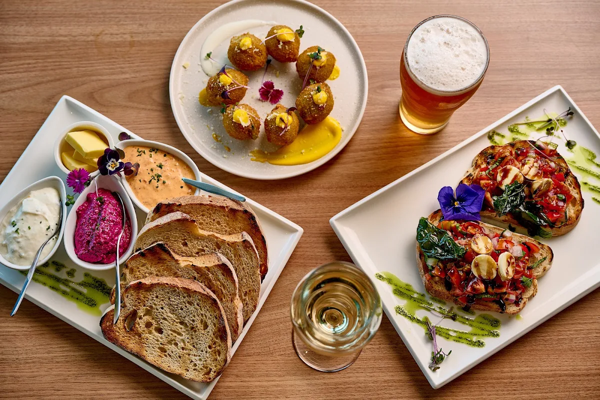Food & drink, Ollieo Restaurant