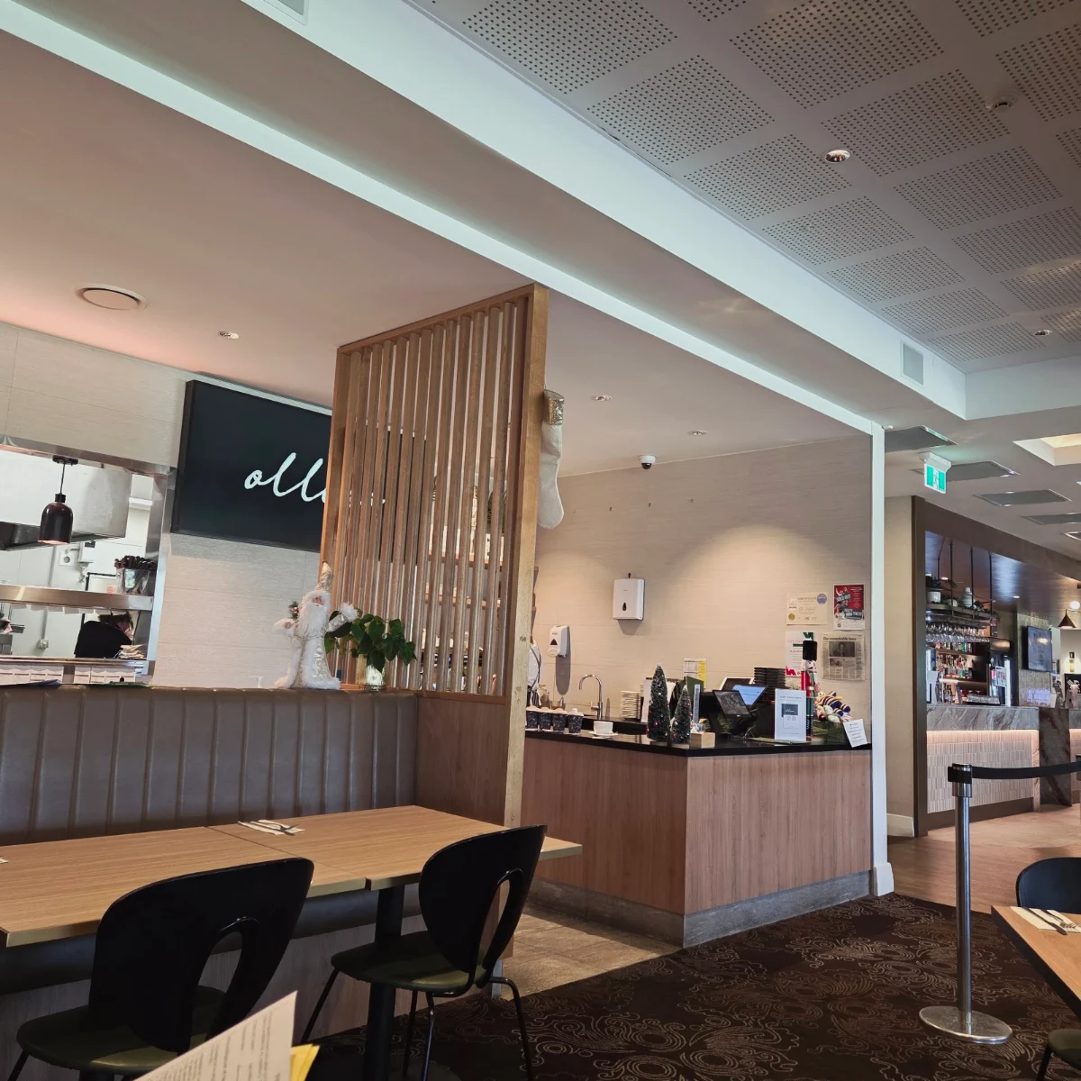 Vibe, Ollieo Restaurant