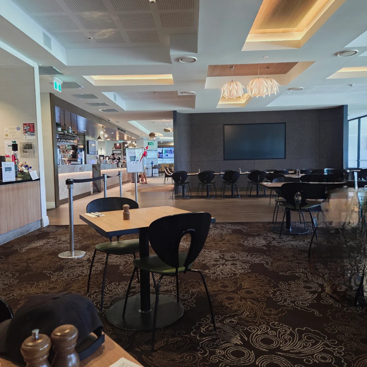 Vibe, Ollieo Restaurant