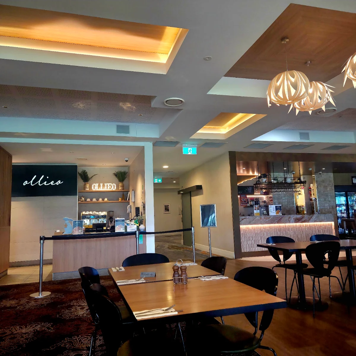 Vibe, Ollieo Restaurant