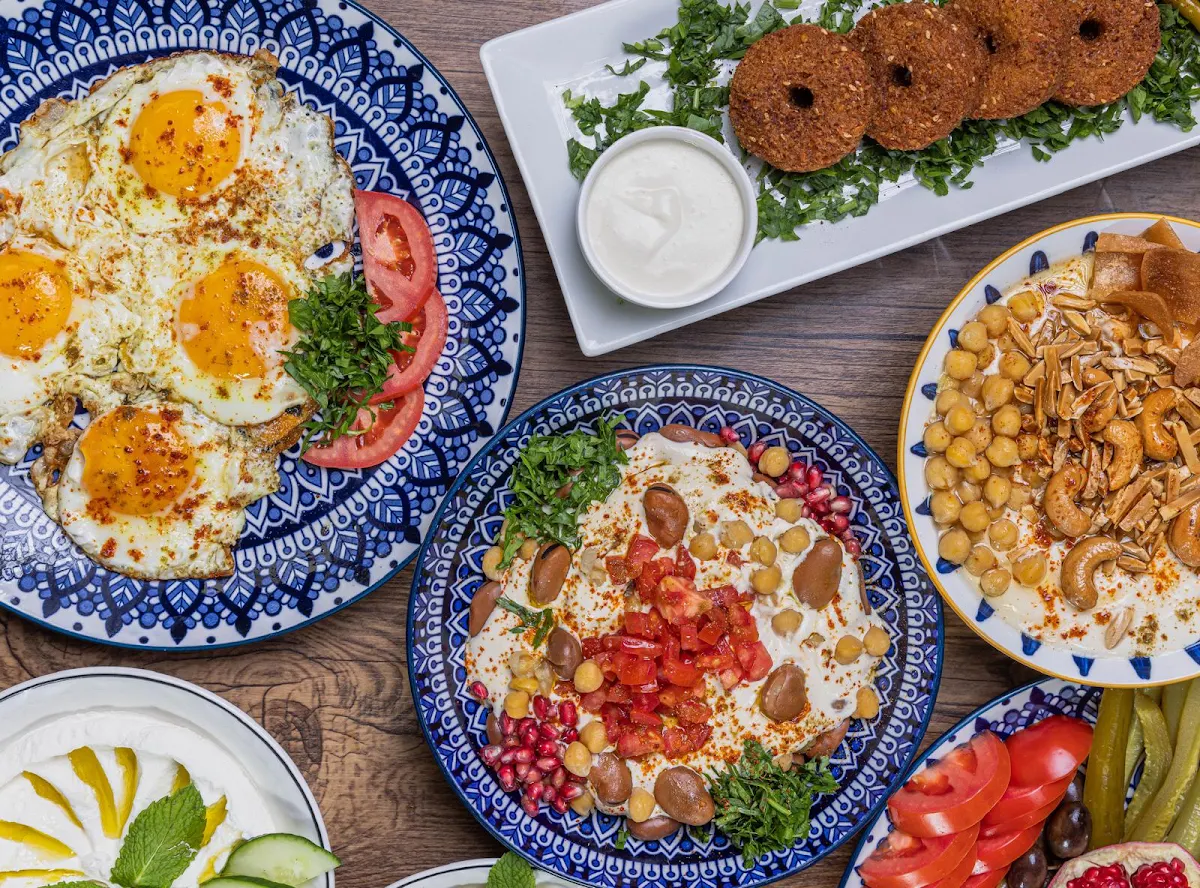 Food & drink, Kamoun Restaurant مطعم كمون لافال (حلال)